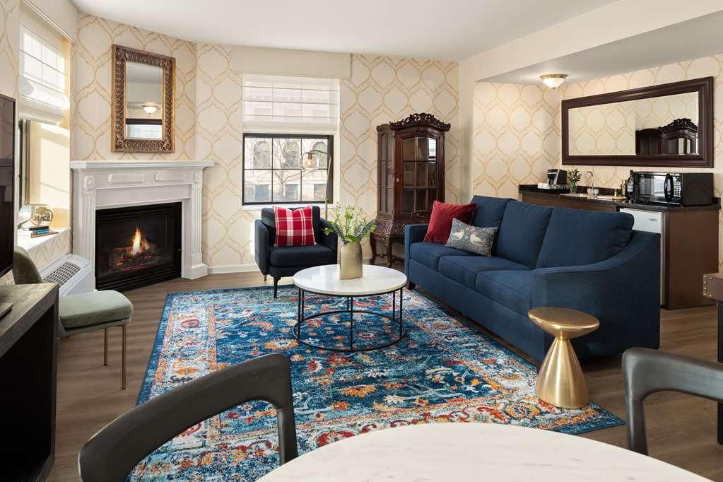 Landmark Inn Marquette Room photo